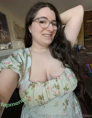 geekyjavagoddess nude photo #0006