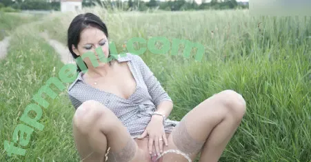 geiles-luder-25 nude photo #0008 (geiles-luder-25)