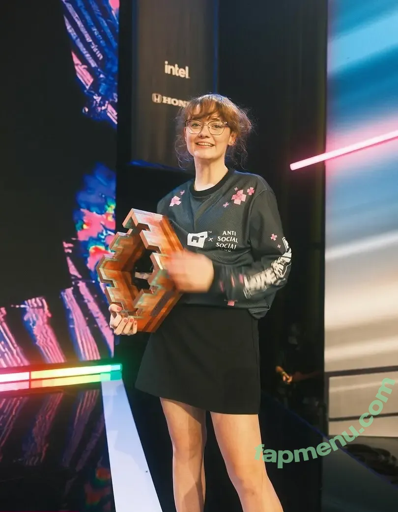 GeminiTay nude photo #0025 (GeminiTayMC / thefabulousfans)