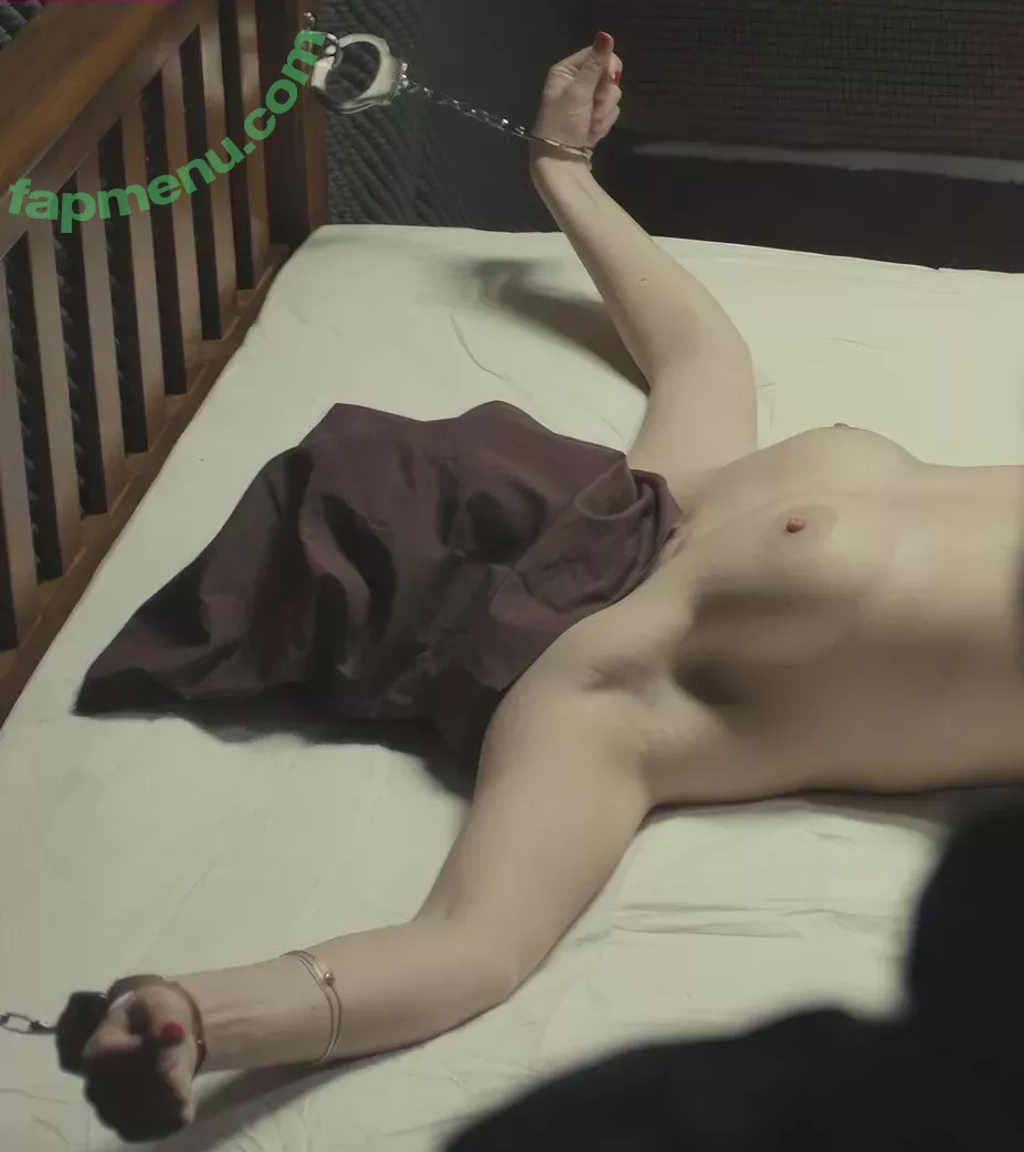 Gemma Arterton nude photo #0205 (gemmaartertonitalia)