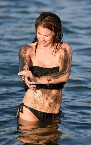 Gemma Atkinson / MissGAtkinson / glouiseatkinson nude photo #0784