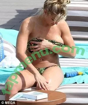 Gemma Atkinson nude photo #0750 (MissGAtkinson / glouiseatkinson)
