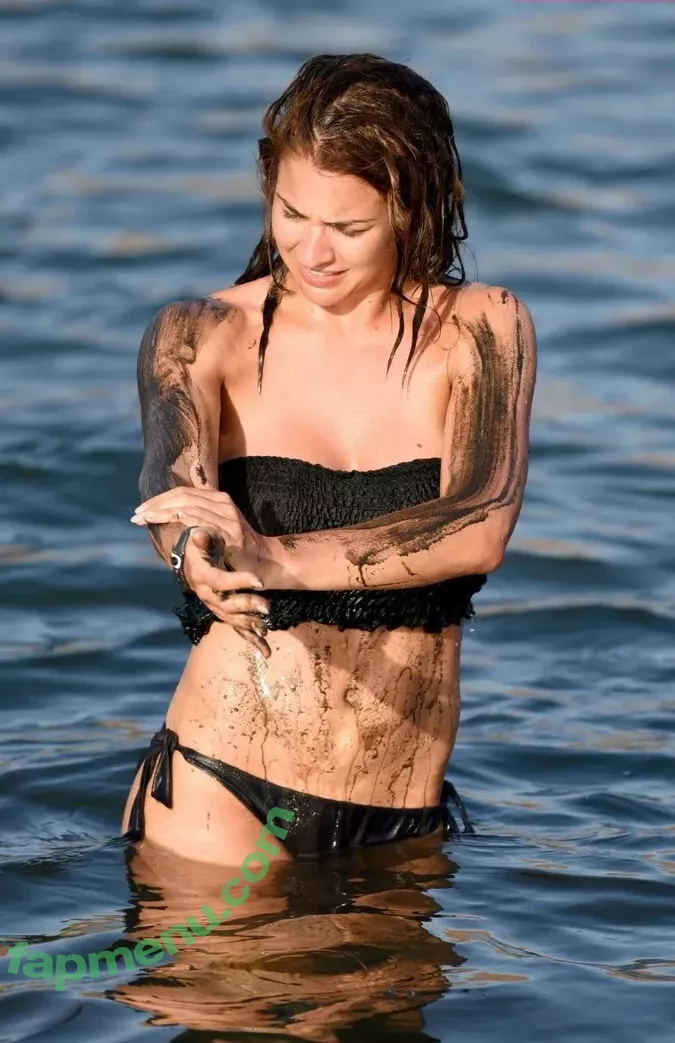 Gemma Atkinson nude photo #0784 (MissGAtkinson / glouiseatkinson)