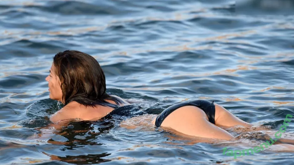 Gemma Atkinson nude photo #0787 (MissGAtkinson / glouiseatkinson)