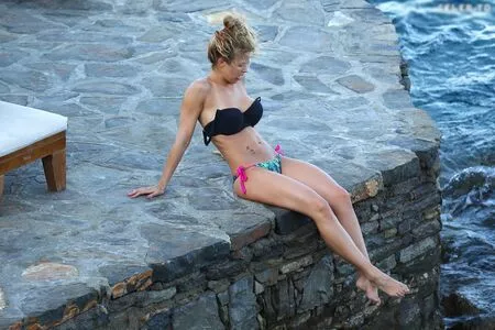 Gemma Atkinson / MissGAtkinson / glouiseatkinson nude photo #1018