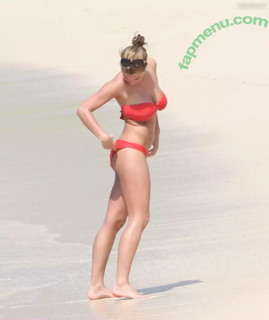 Gemma Atkinson nude photo #1025 (MissGAtkinson / glouiseatkinson)