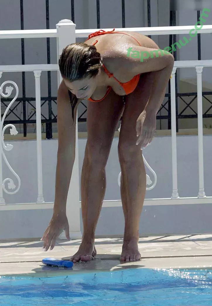Gemma Atkinson nude photo #1138 (MissGAtkinson / glouiseatkinson)