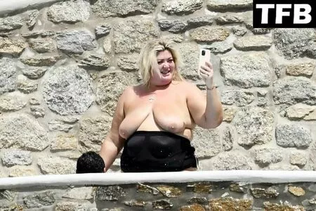 Gemma Collins / gemmacollins nude photo #0002