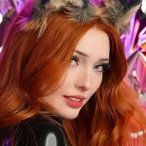 generic.egirl / Elle_Delphine / Generic_Elle / garden.variety.egirl nude photo #0010