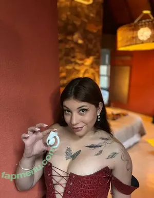  nude photo #0004
