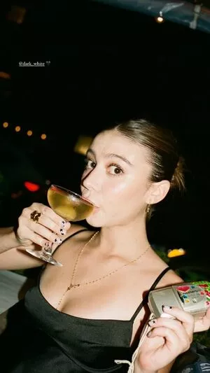 Genevieve Hannelius / ghannelius nude photo #0016