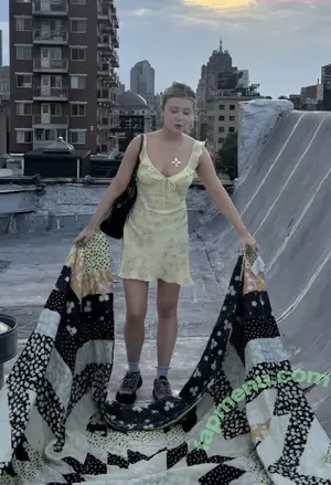 Genevieve Hannelius / ghannelius nude photo #0357