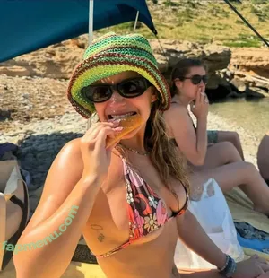 Genevieve Hannelius / ghannelius nude photo #0451