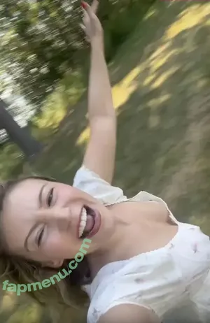 Genevieve Hannelius / ghannelius nude photo #0467