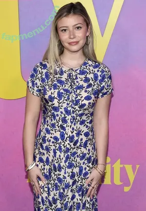 Genevieve Hannelius / ghannelius nude photo #0477