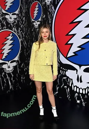 Genevieve Hannelius / ghannelius nude photo #0480