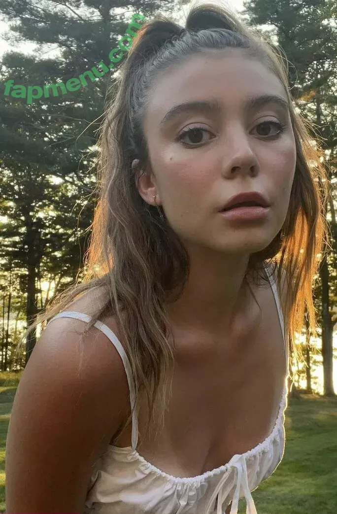 Genevieve Hannelius nude photo #0005 (ghannelius)