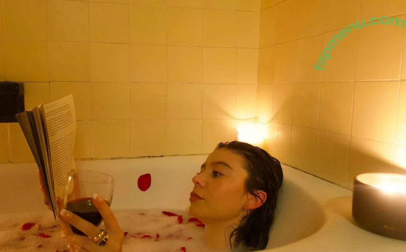 Genevieve Hannelius nude photo #0015 (ghannelius)