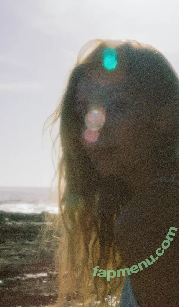 Genevieve Hannelius nude photo #0332 (ghannelius)