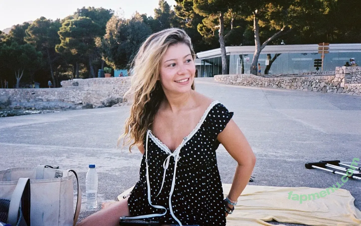 Genevieve Hannelius nude photo #0421 (ghannelius)