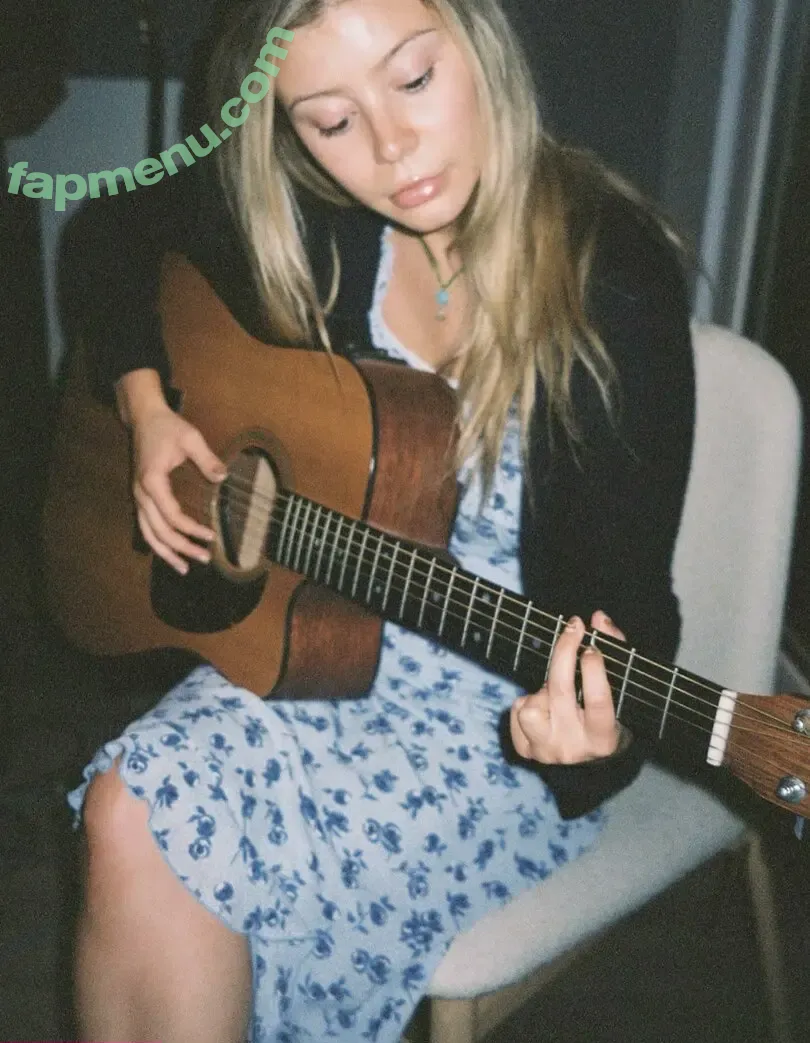 Genevieve Hannelius nude photo #0425 (ghannelius)