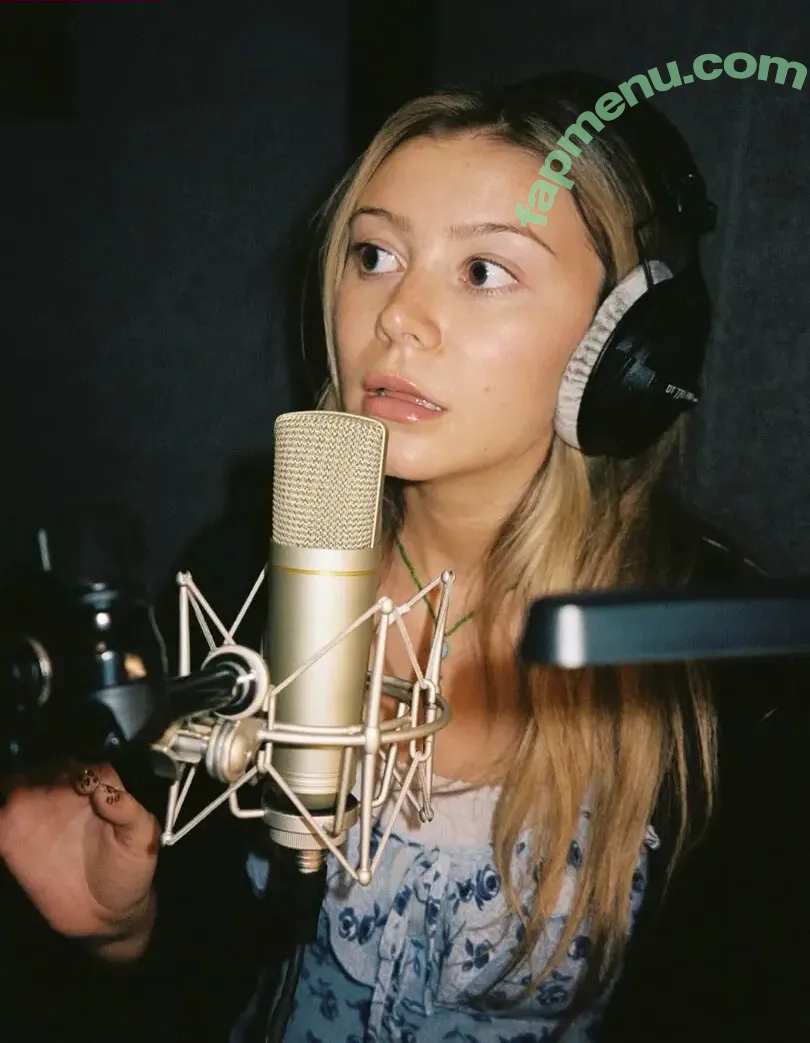 Genevieve Hannelius nude photo #0426 (ghannelius)
