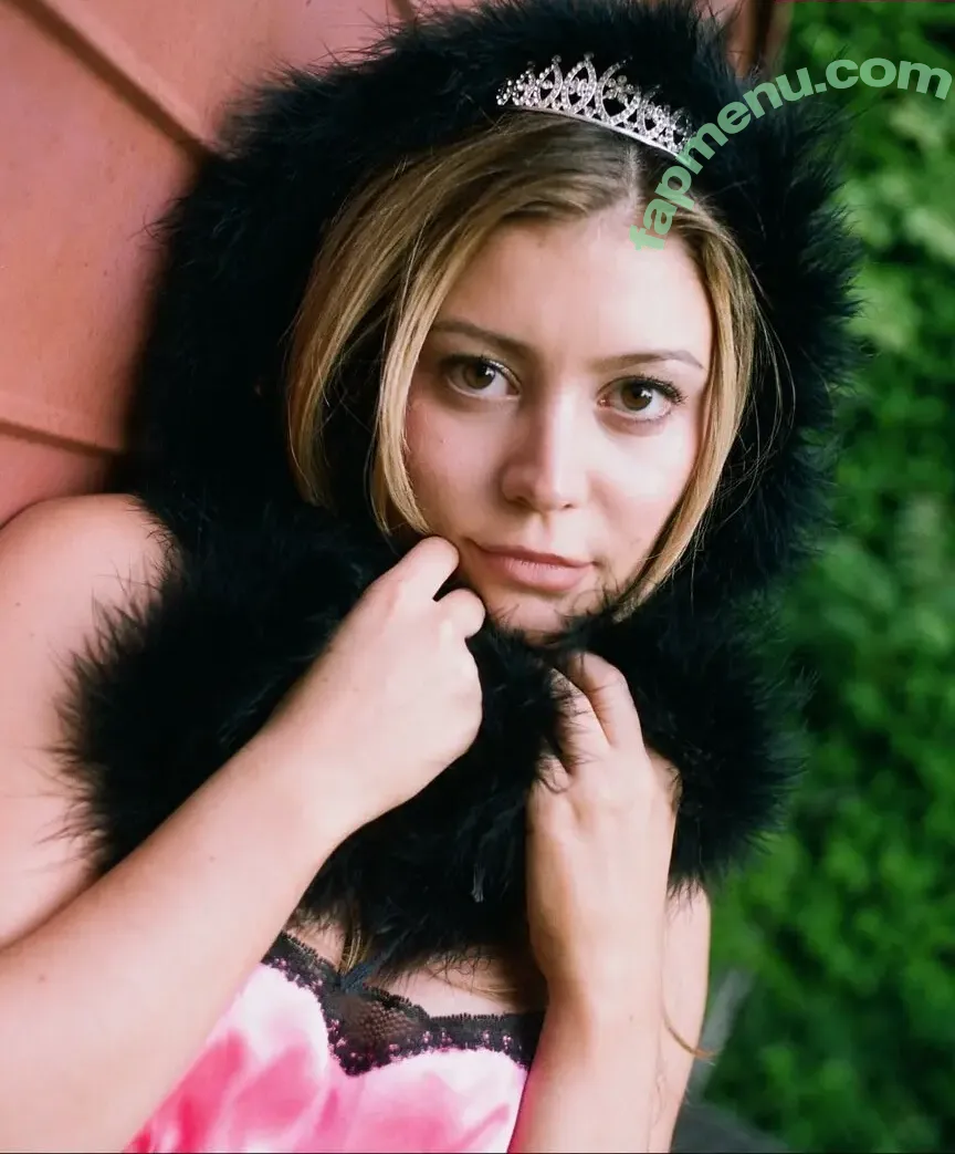 Genevieve Hannelius nude photo #0434 (ghannelius)