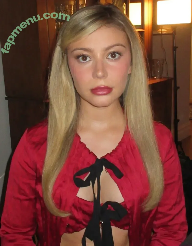 Genevieve Hannelius nude photo #0449 (ghannelius)
