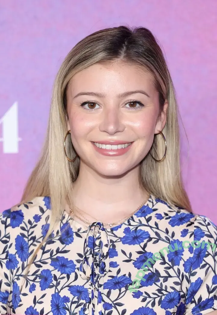 Genevieve Hannelius nude photo #0472 (ghannelius)