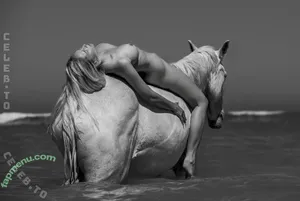 Genevieve Morton / genevievemorton / watch.genevieve nude photo #0738