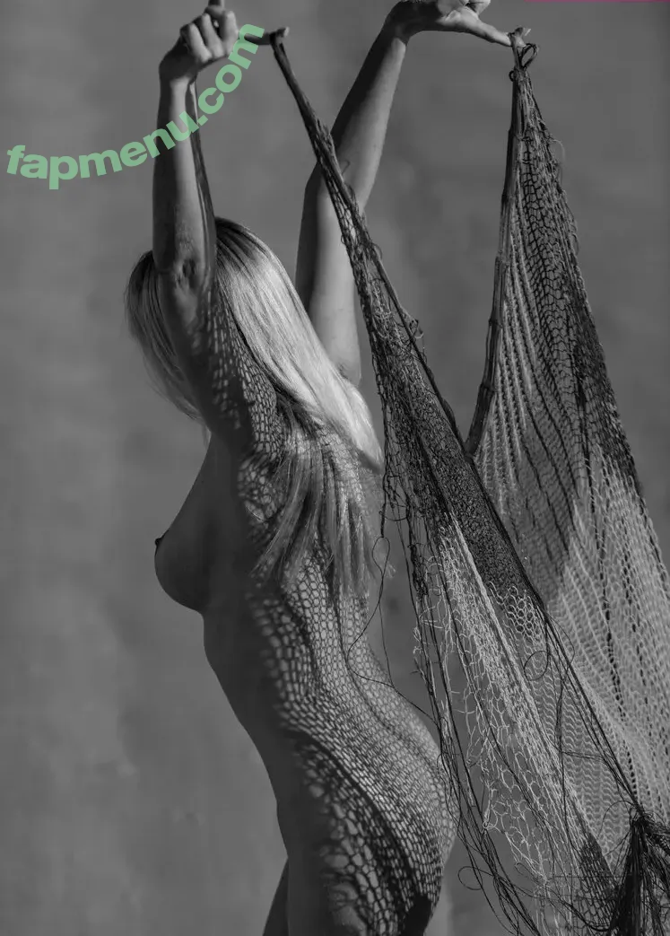 Genevieve Morton nude photo #0639 (genevievemorton)