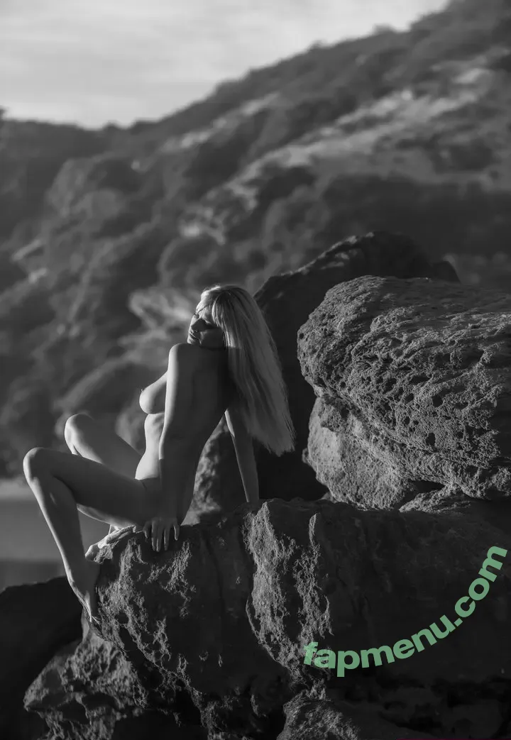 Genevieve Morton nude photo #0640 (genevievemorton)