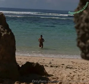 gennnnnnnnnnnnnn / genny.shawcross nude photo #0007
