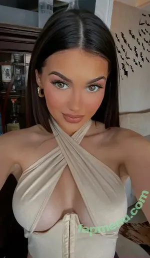  nude photo #0002