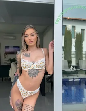 Georgia Mae / georgia.mae / iamgeorgiamae nude photo #0074