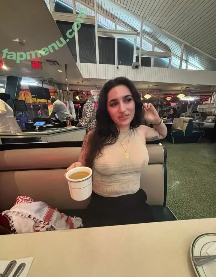 Georgia Maq nude photo #0016 (Camp Cope / goldsoundz_)
