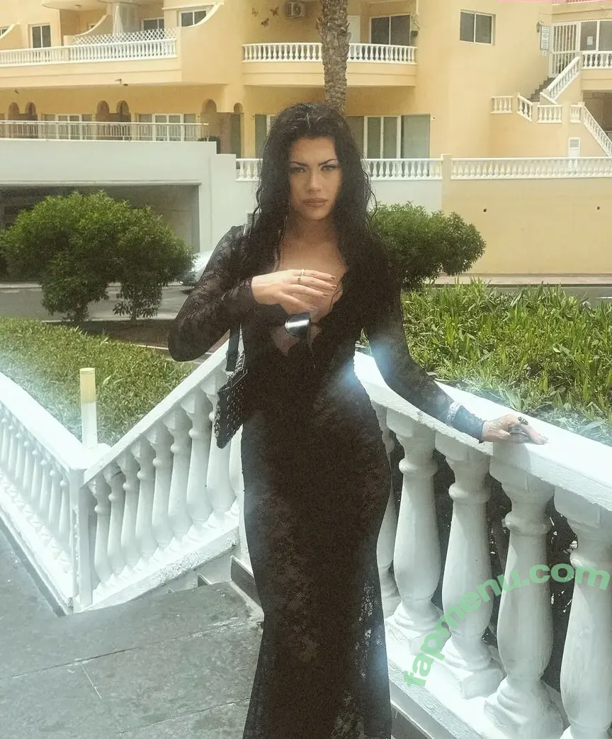 Georgia Twinn nude photo #0045 (georgialeetwinn)