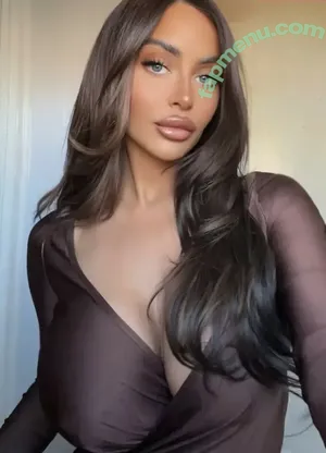 Georgiasavageee nude photo #0004