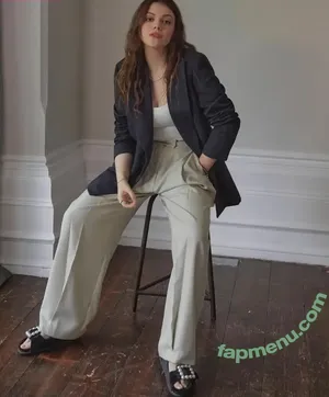 Georgie Henley / georgiehenley nude photo #0027