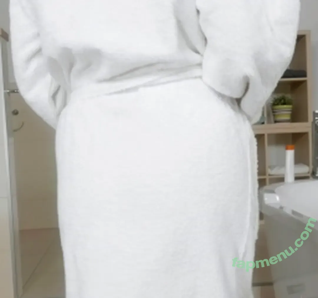 georgie_lyall nude photo #0041 (misslyallxxx / therealgeorgielyall)