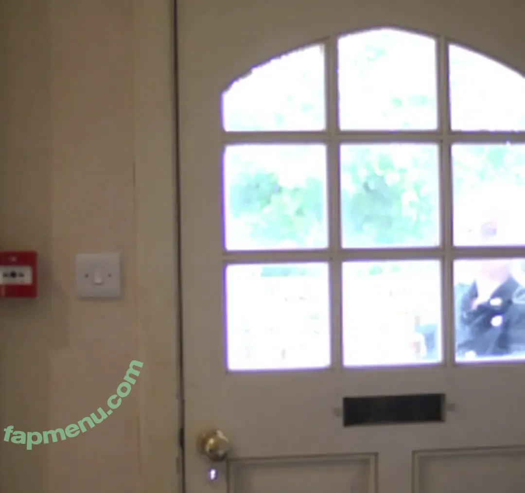 georgie_lyall nude photo #0043 (misslyallxxx / therealgeorgielyall)