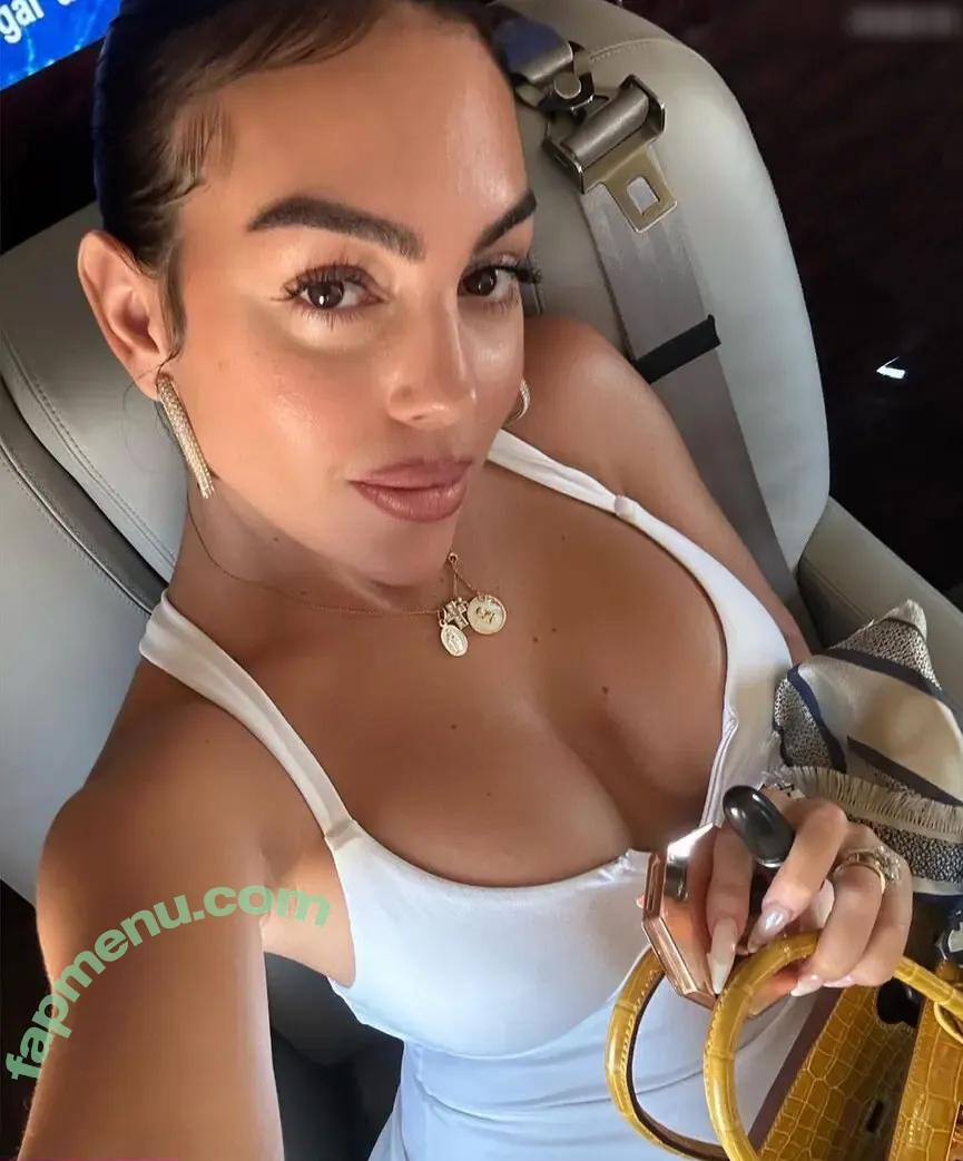 Georgina Rodriguez Hernández nude photo #0098 (georginagio)