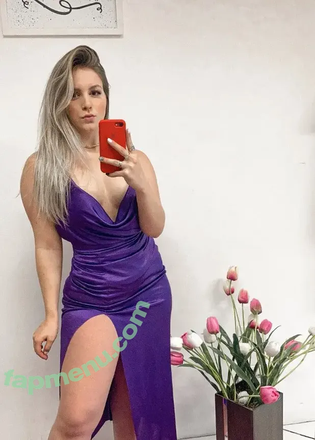 Geovana Giaboewski nude photo #0010 (geovaanaa._)