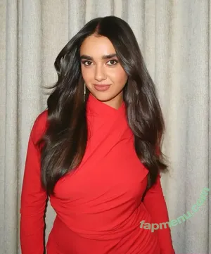 Geraldine Viswanathan / yoyogeraldine nude photo #0127