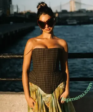 Geraldine Viswanathan / yoyogeraldine nude photo #0243