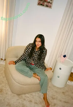 Geraldine Viswanathan / Indian / yoyogeraldine nude photo #0316