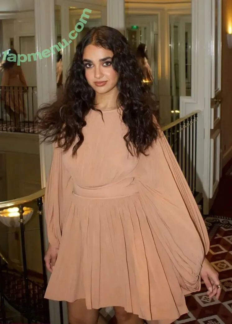 Geraldine Viswanathan nude photo #0105 (yoyogeraldine)
