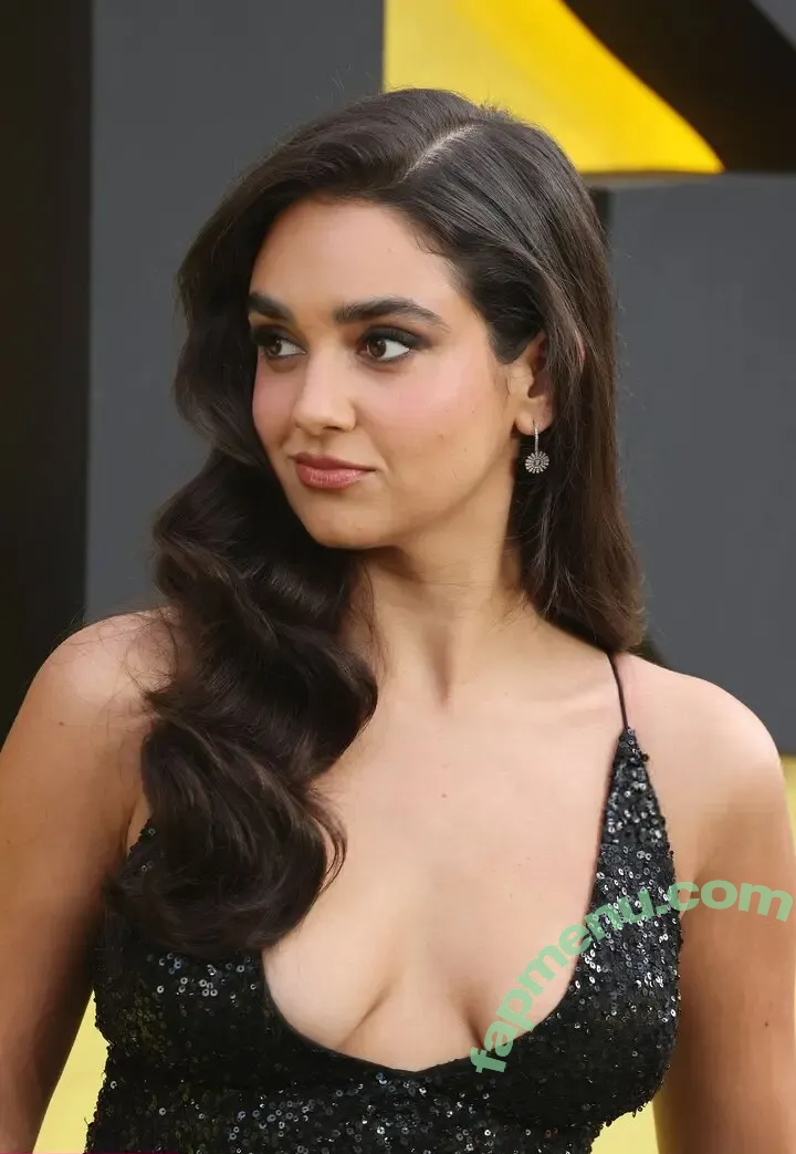 Geraldine Viswanathan nude photo #0111 (yoyogeraldine)
