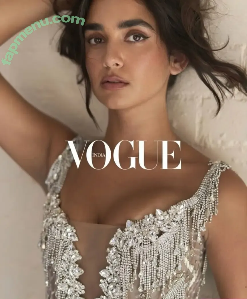 Geraldine Viswanathan nude photo #0149 (yoyogeraldine)
