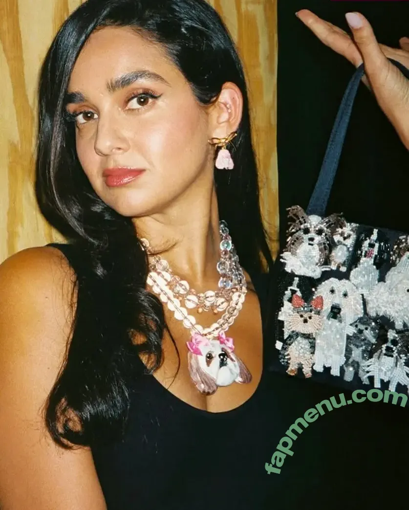 Geraldine Viswanathan nude photo #0249 (yoyogeraldine)